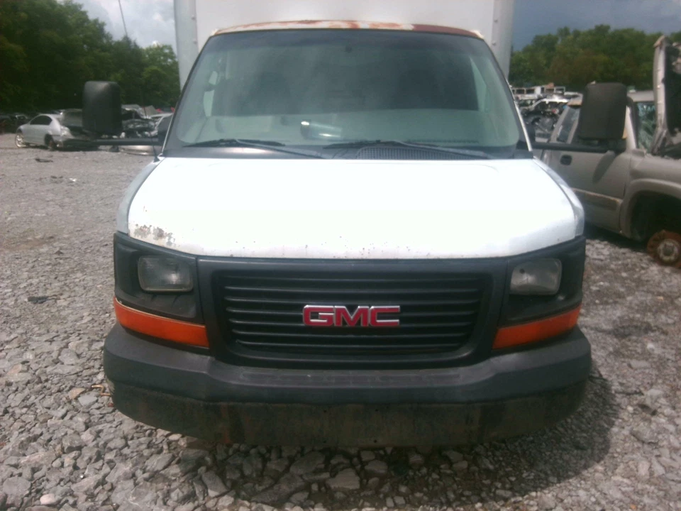 Колено в сборе GMC VAN SAVANA 3500 правое 03 04 05 06 07 08 - Изображение 2 из 4