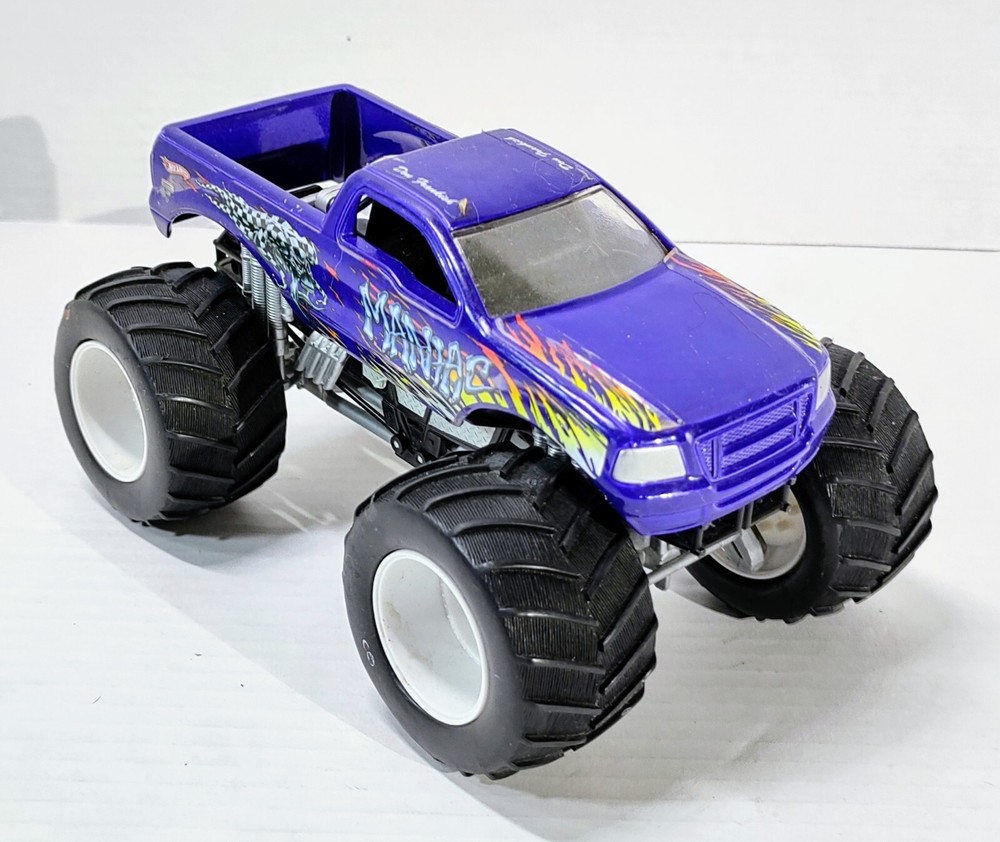 Hot Wheels Monster Jam Maniac 1:24 Scale