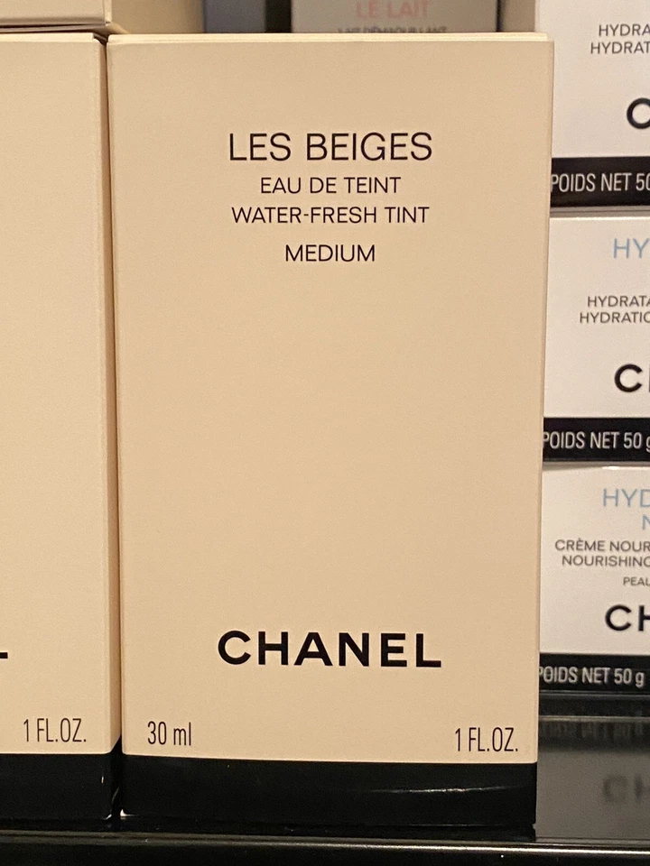 CHANEL LES BEIGES WATER-FRESH TINT MEDIUM SHADE SOLD OUT NATION WIDE NEW 2025 - Image 2 of 3