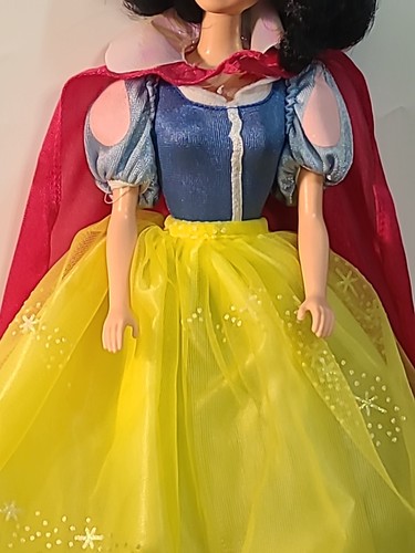 Vintage 1992 Mattel Disney Snow White Fashion Doll 11.5 Inches - Picture 4 of 18