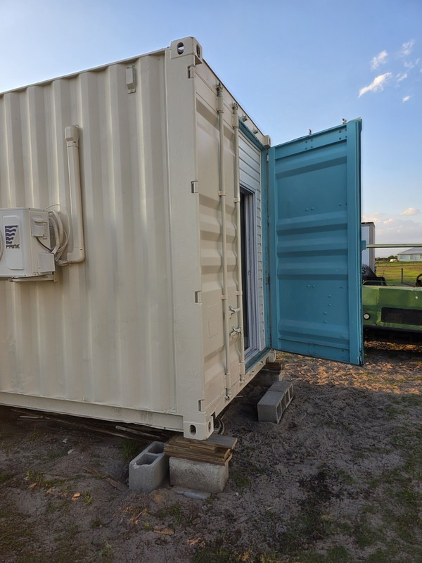 40 ft Container Home - thumbnail 11