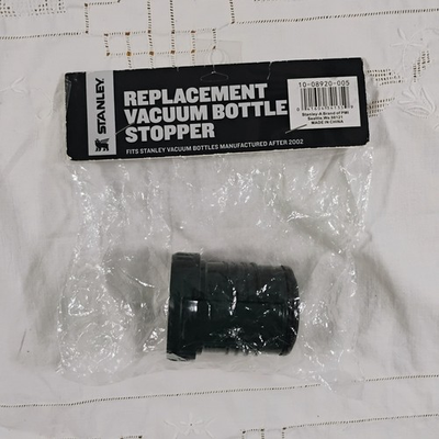 #ad New Stanley Replacement Vacuum Bottle Stopper Green RSH1 10 08920 005 $8.95