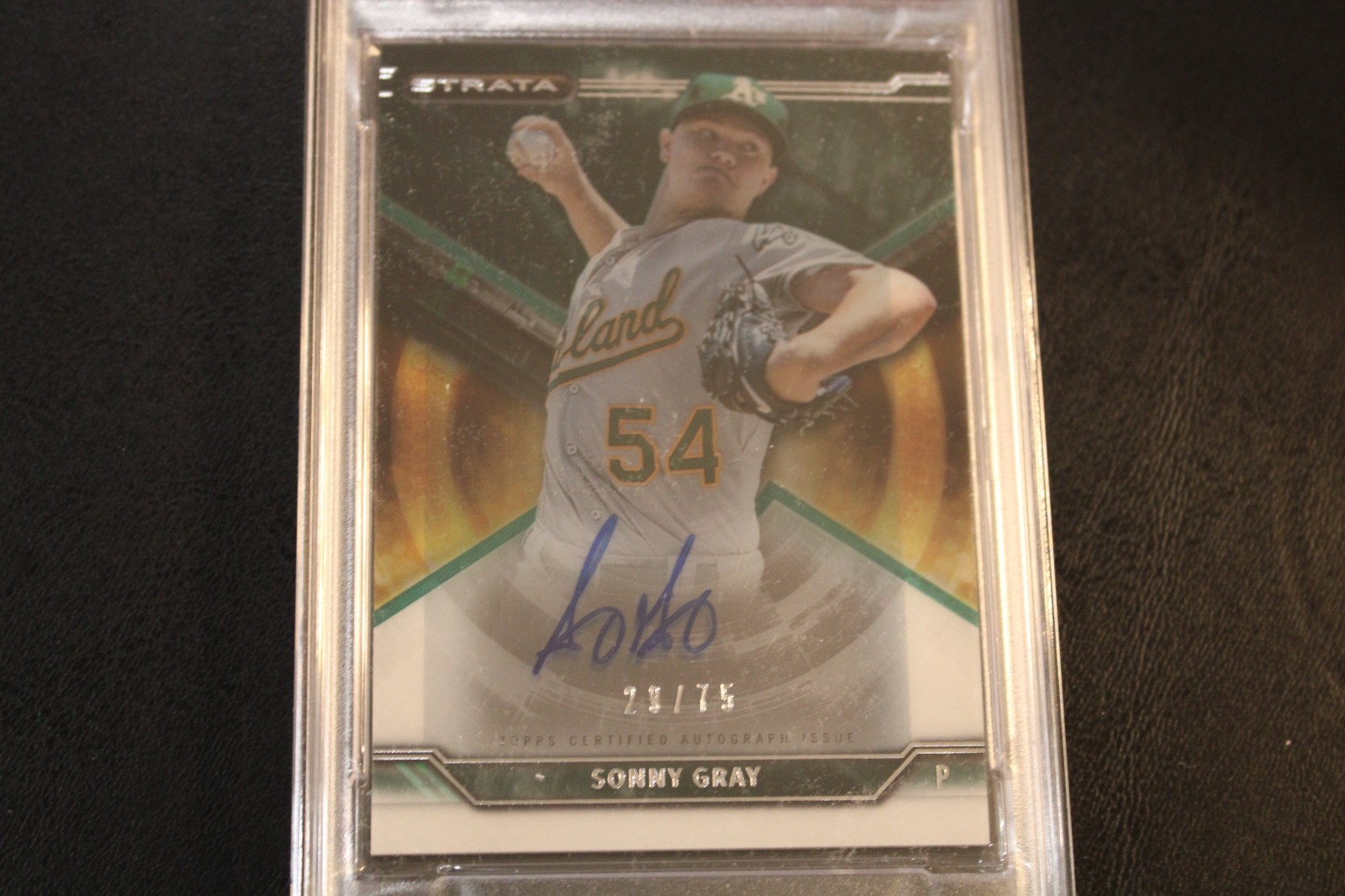 2015 Topps Strata - Autograph - Green - Sonny Gray 29/75 - PSA NM-MT 8 view 2