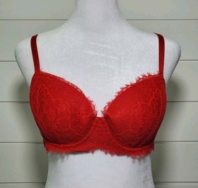 Victoria&rsquo;s Secret Red Lace Dream Angels Lined Demi Bra and Panty Set, Size 34D/M