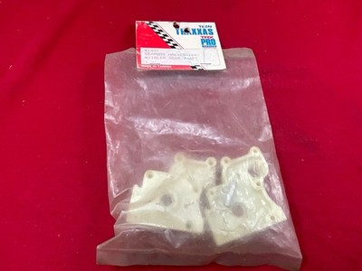 VINTAGE Traxxas 1991 white GEARBOX HALVES EAGLE RADICATOR 2 BLUE EAGLE SRT LSII
