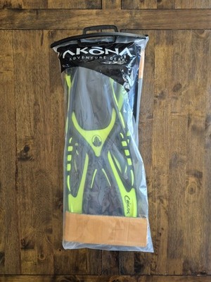 Akona Caicos Dive Snorkel Fins   AKF420NY   Yellow   L/XL   NEW In Package