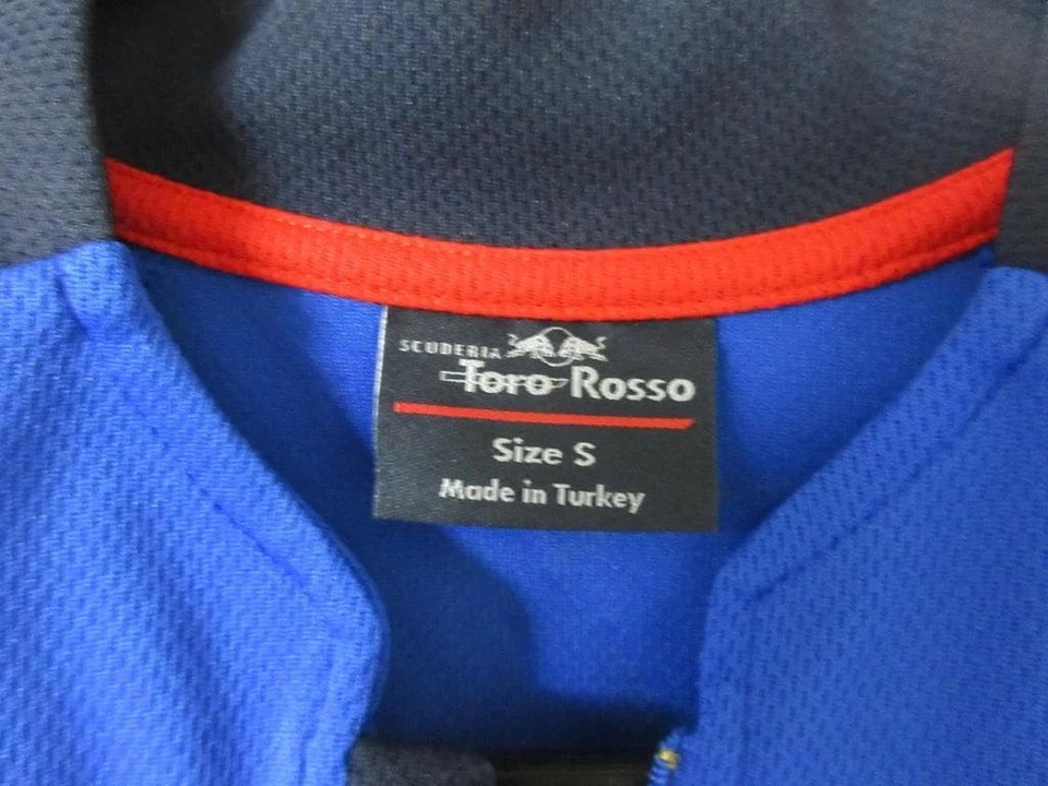 Toro Rosso 2018 F1 Team Polyester Shirt Used Scuffed Racing Fan Wear - Image 3 of 4