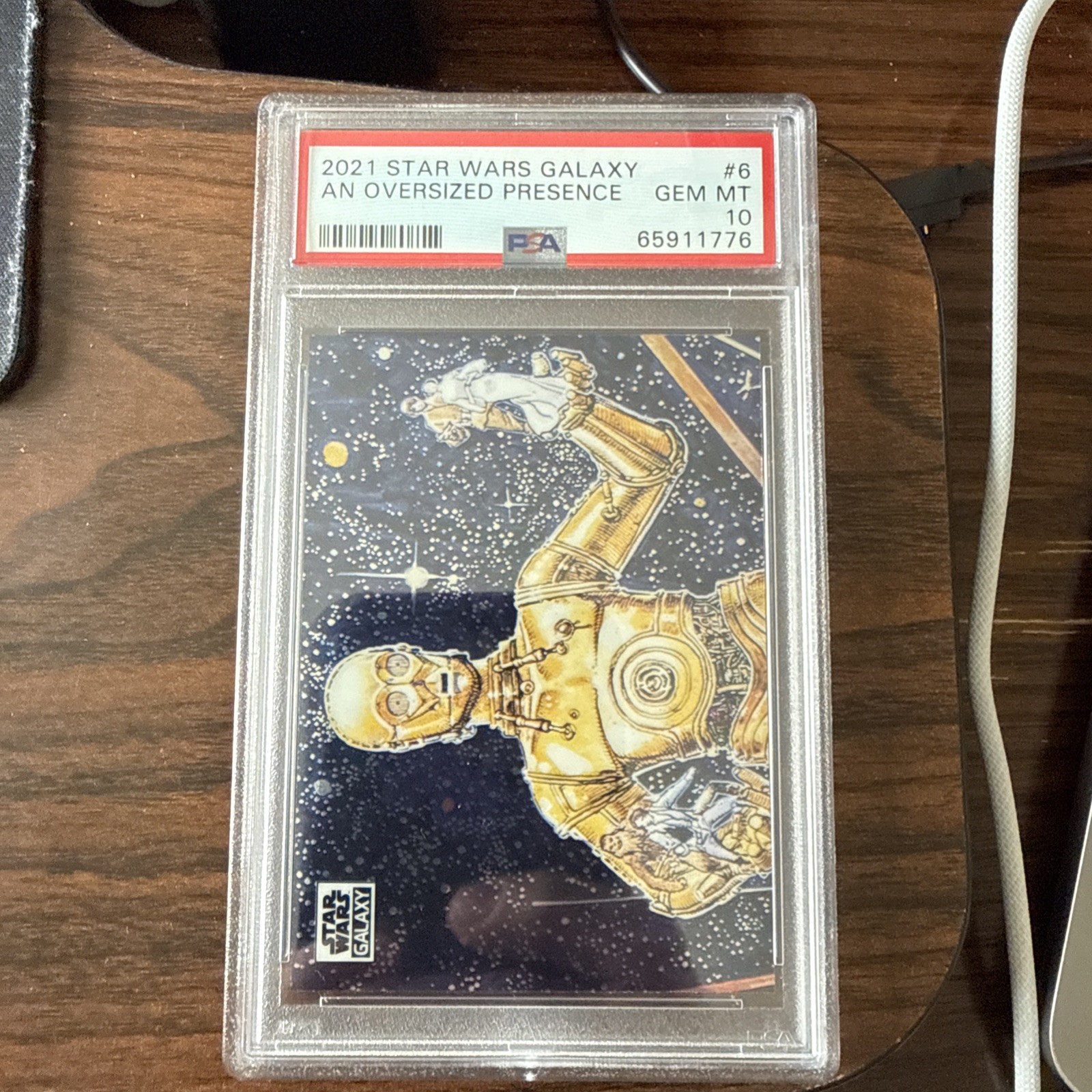 2021 Topps Chrome TOPPS CHROME STAR WARS GALAXY #6 An Oversized Presence front