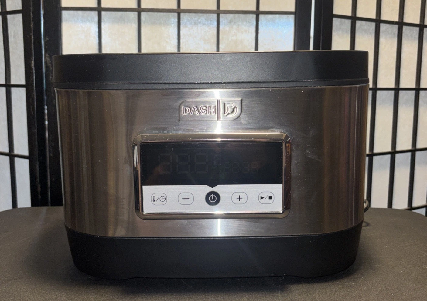 Dash Chef Series Digital Sous Vide Cooker Stainless Steel 700W Precision Machine
Opens in a new wind