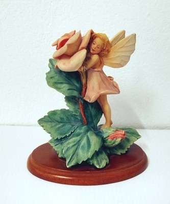 Flower Fairies -  The Rose Fairy Figur auf Sockel
