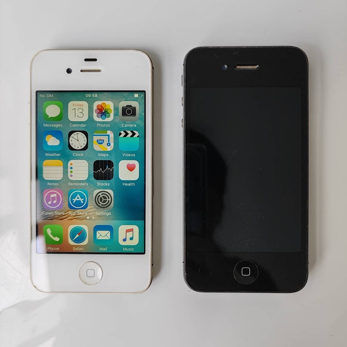 Apple iPhone 4 4s 8/16/32/64GB Black/White Unlocked Tested Fully