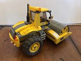 LEGO CITY: Single-Drum Roller (7746) 100% Complete W/Instructions & Box Retired
