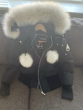 Women’s Medium Moose Knuckle Coat