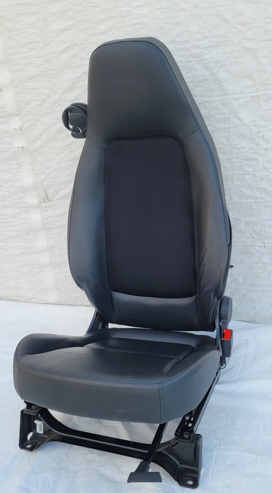 2008-2015 Smart Fortwo Front Right Passenger Seat Leather Cloth OEM Manual - Image 3 of 4