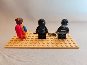 LEGO MOVIE #70801 Melting Room - Complete, Instructions, No Box