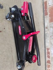 Hyper Tough T82011w Trolley Jack Work For Sedan And Coupe 2 Ton Black Hyper Tough T82011w Trolley Jack Work For Sedan And Coupe 2 Ton Black