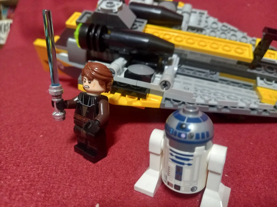 LEGO Star Wars 75214 Anakin's Jedi Starfighter, foto 4 di 4
