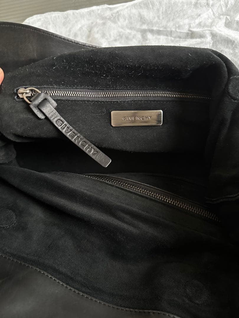Givenchy Leather Handbag Black 20cm x 44cm x 19cm Shoulder Bag Used thumbnail 6