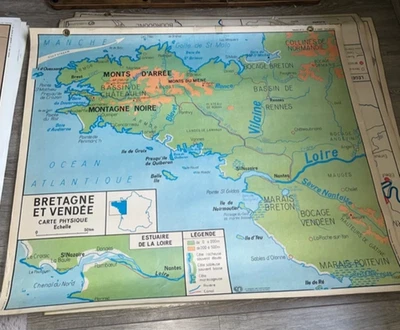 affiche scolaire "BRETAGNE VENDÉE - PAYS DE LA LOIRE" 80x 90 cm années 50 - Photo 1/4
