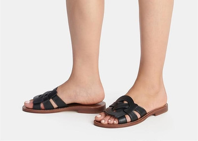 NEW- Rare Coach Issa black leather sandals in size 10m