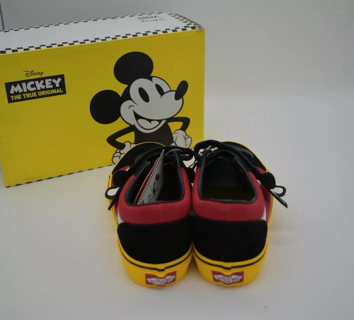 Mickey mouse vans with hands clearance