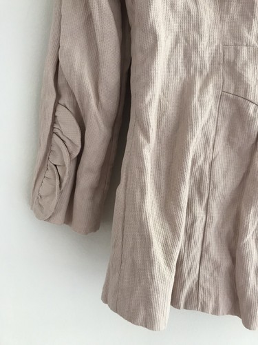 Blazer Cabi Petal Mujer Talla 2 Rosa Rubor Mangas 3/4 Volantes Botón Delantero - Imagen 7 de 9