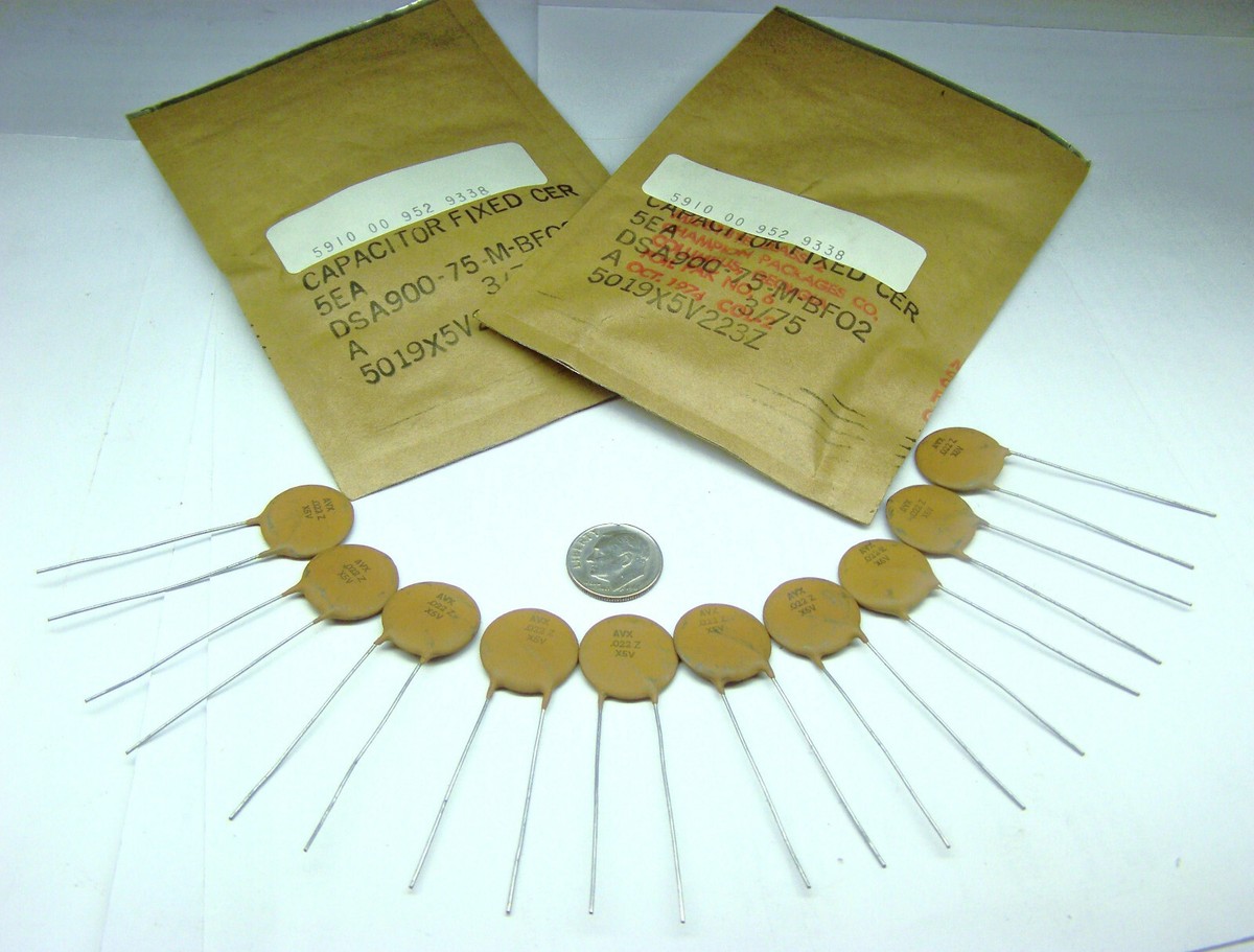 10 fixed ceramic capacitors 22000.00 pico farads AVX 0.022 Z X5V