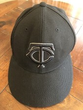 Minnesota Twins New Era 59FIFTY 7 1/4 Fitted Cap Hat Black Genuine Merchandise