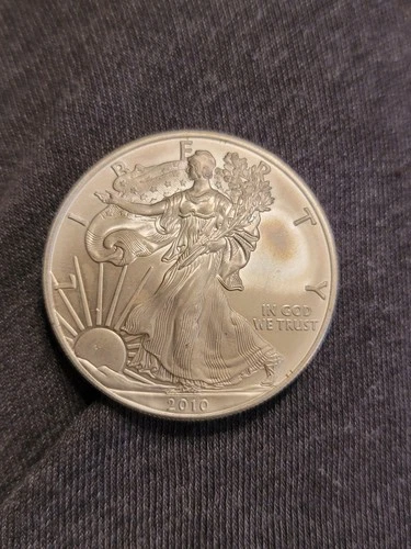 2010 American Eagle Silver Dollar Uncirculated 1 Oz bullion coin .999