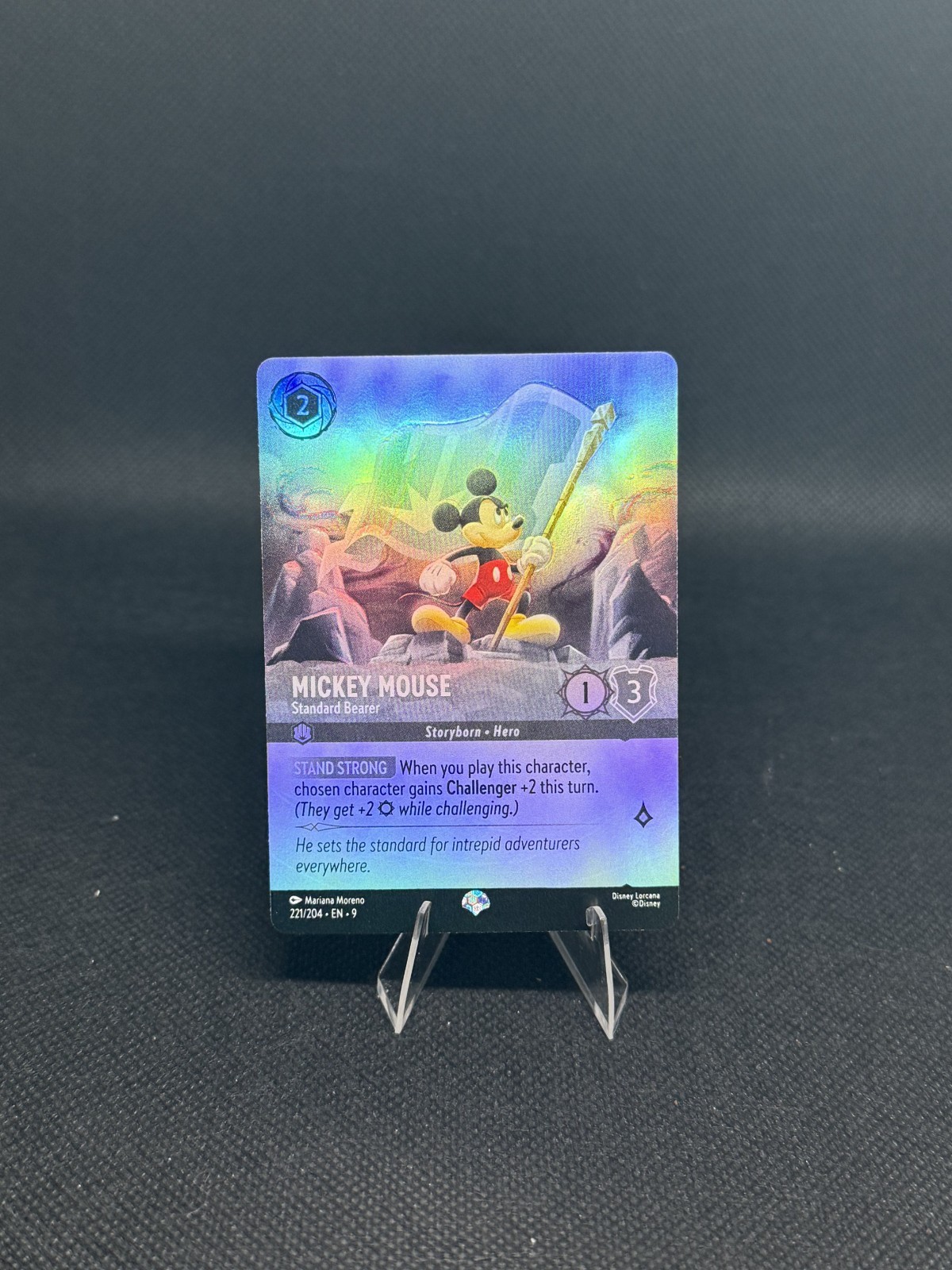 Mickey Mouse - Standard Bearer (Epic) 221/204 Fabled Holo