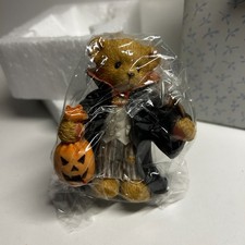 Cherished Teddies 706752 Derek Vampire Pumpkin Bear Figurine Halloween 2002 