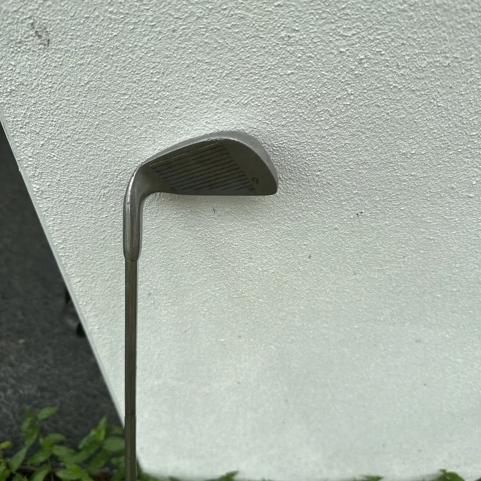 Acura series 2 precision weighted Excalibur 6 iron trade temper, dynamic gold - Image 3 of 4