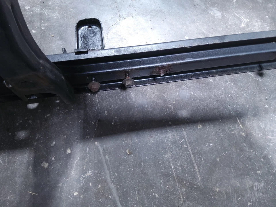 2005 2006 2007 2008 2009 Nissan Frontier Radiater Support - Image 2 of 4