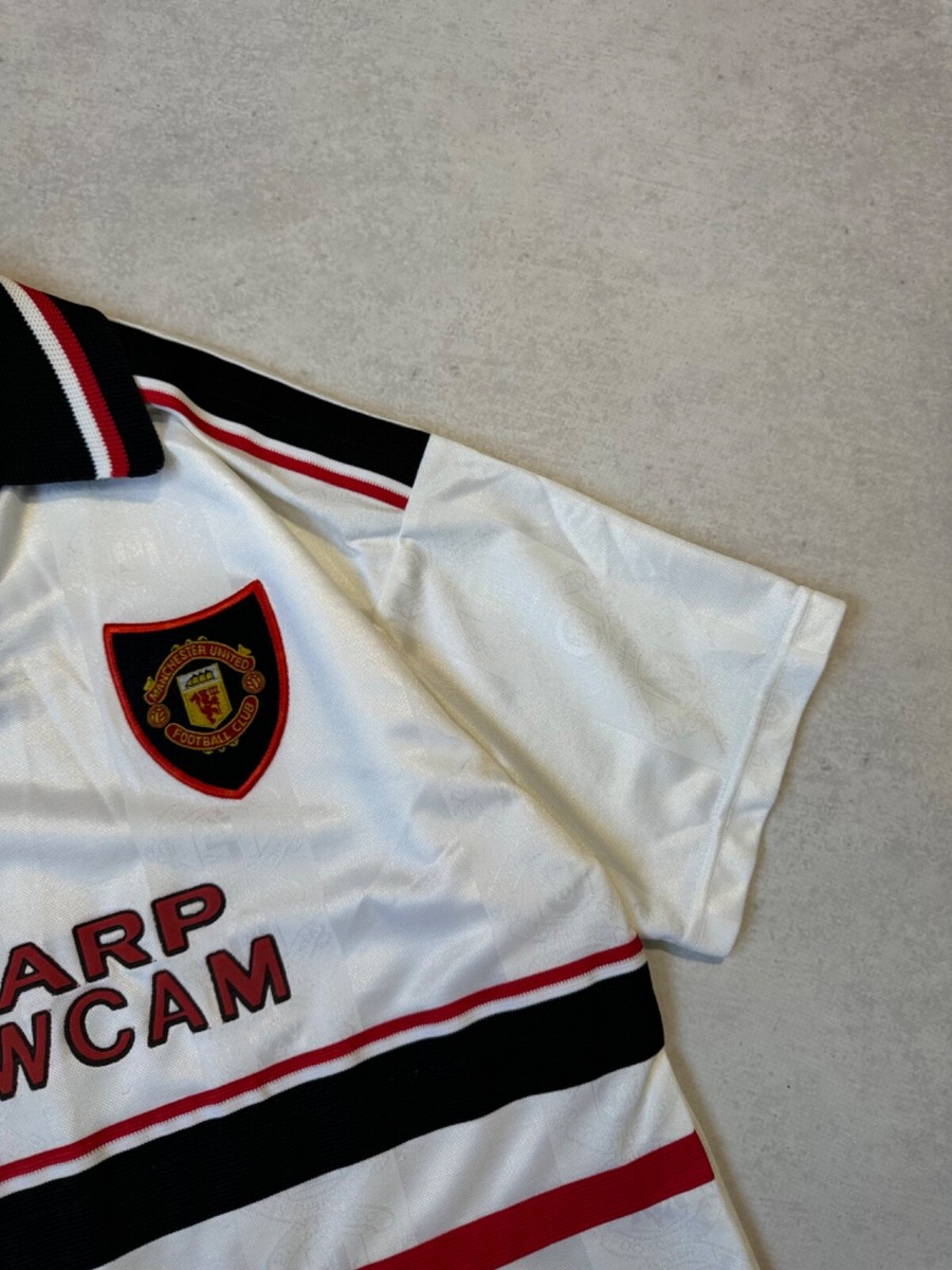 Manchester United 1997 - 1999 Away football Umbro shirt size