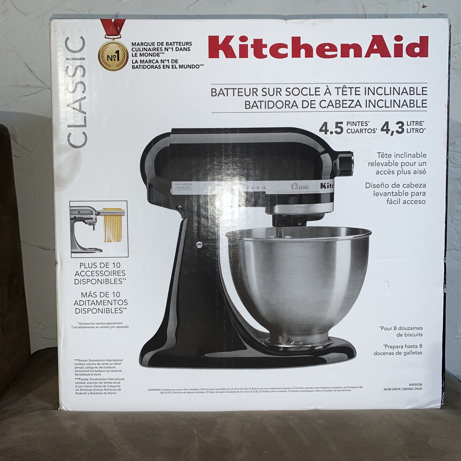 KitchenAid Classic Series 4.5 Quart Tilthead Stand Mixer Onyx Black