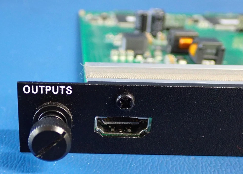 EXTRON XTP II CP 4O HD 4K PLUS 4-Output, 4k/60 HDMI w/ Stereo| 70-1113-01 - Image 3 of 4