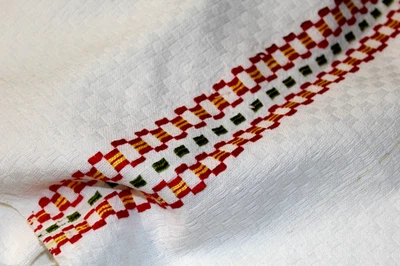 überlanger Tischläufer, Tischdecke, Handarbeit, Karomuster mit bunten Streifen - Bild 1 von 4