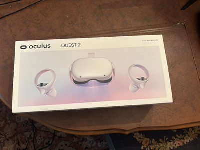 Oculus Quest 2 64GB cib (w/ charger and eye cover)
