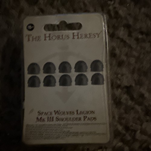 Forgeworld Space Wolves MkIII Shoulder Pads BNIB Out Of Production Horus Heresy