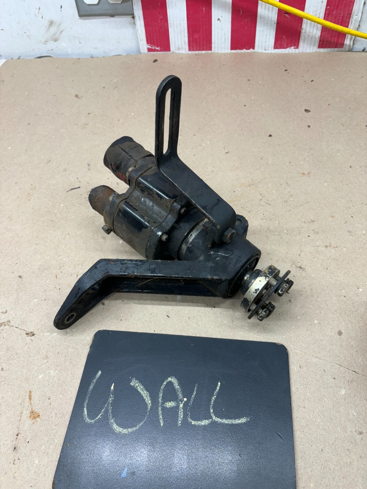 OEM MerCruiser Raw Water Pump Housing Assembly 4671497 With Pulley for