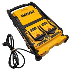 DeWalt DC022 Dual Battery Charger & Work Light Corded Fully Tested Works Great