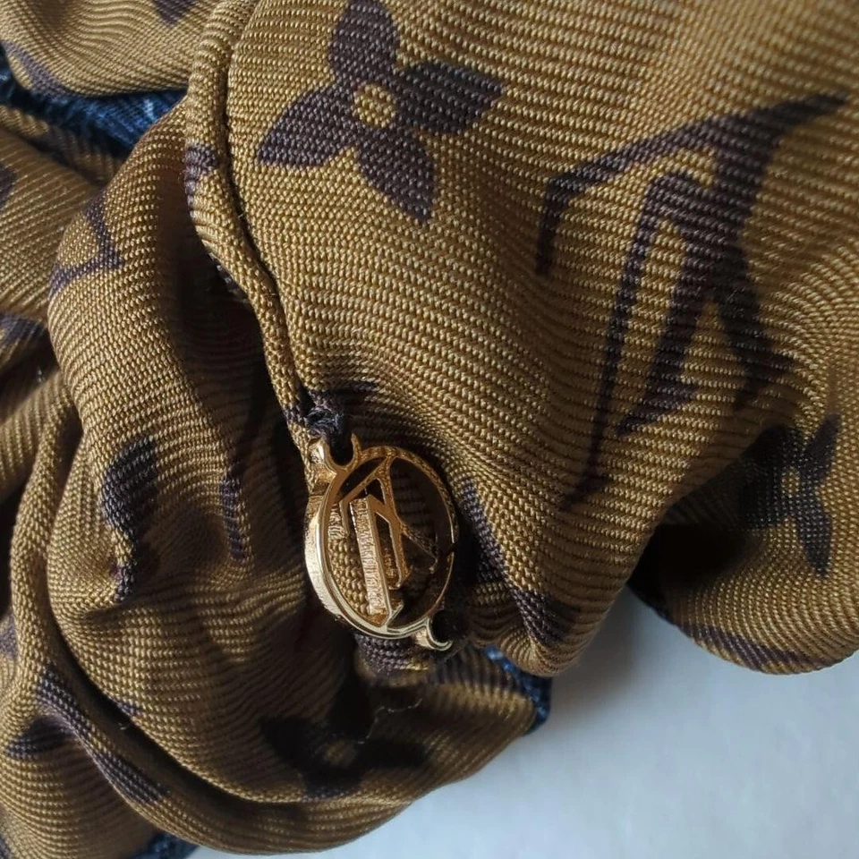 Louis Vuitton Scrunchie Hair tie Navy Khaki Satin Denim Hair Accessory - Image 2 of 3