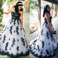 Vintage Black White Wedding Dresses Gothic Lace Applique Bridal Gowns Plus Size