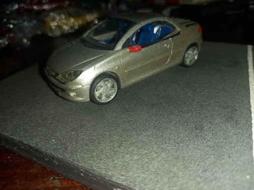 Peugeot 202 Berline de 1938 - War Models Kit
