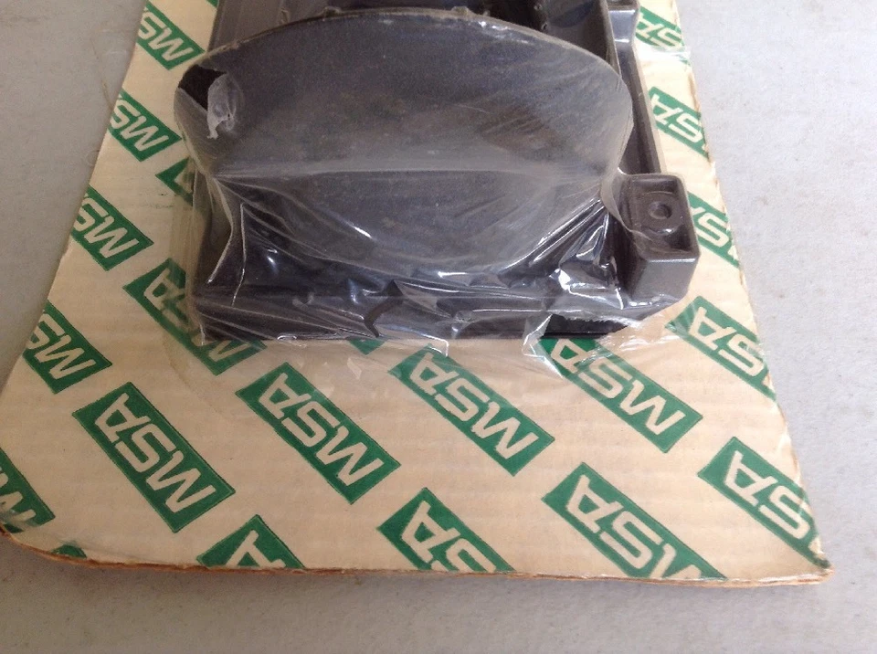 (Box Of 16) MSA Ultraview Facepiece Clip-On Welders Adapter 472859 for UltraVue - Image 3 of 4