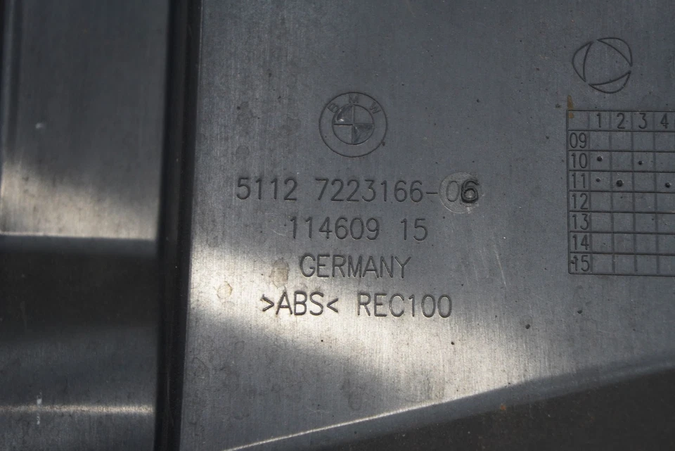 Soporte de montaje de cubierta de parachoques trasero derecho 51127223166 BMW 650i F12 2012 Foto 4 de 4