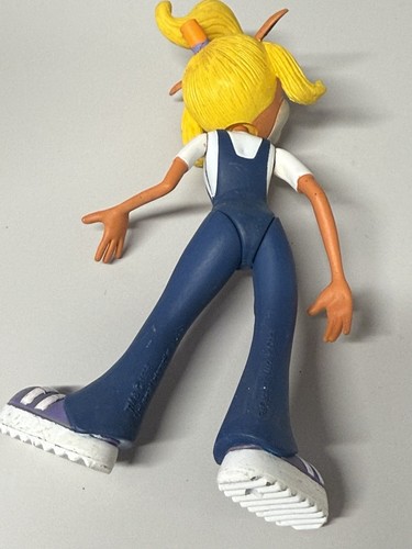 ReSaurus Crash Bandicoot Coco Action Figure - Series 1 1998 - Picture 2 of 2