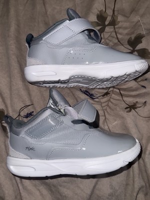 NIKE SIZE 10C AIR JORDAN FLIGHT TODDLER patent leather  SNEAKERS 
