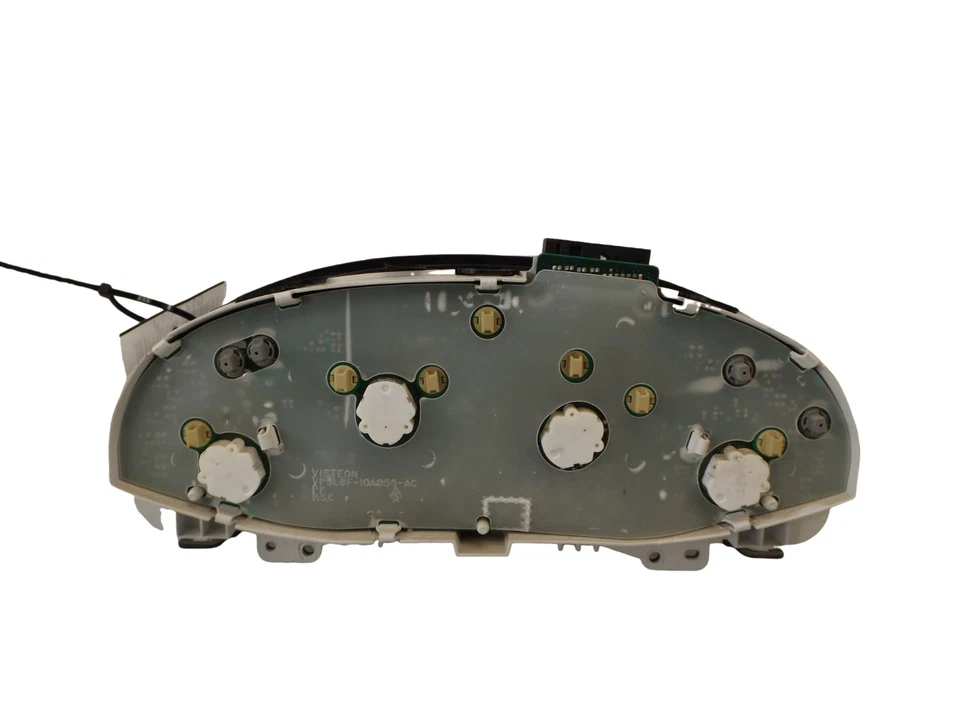 2005-2006 Mazda Tribute Instrument Cluster Usado EC0155430J OEM - Imagem 2 de 4