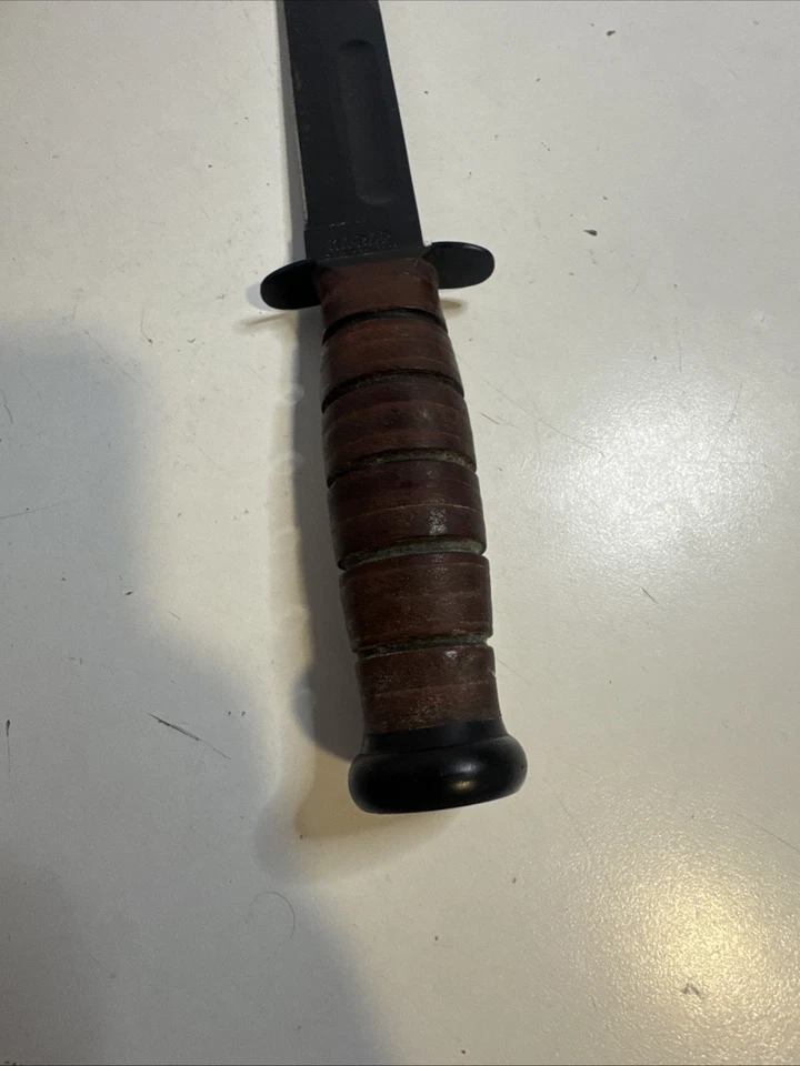 USMC Kabar Fighting Combat Knife with Original Leather Sheath Olean NY Vintage - Image 4 of 4